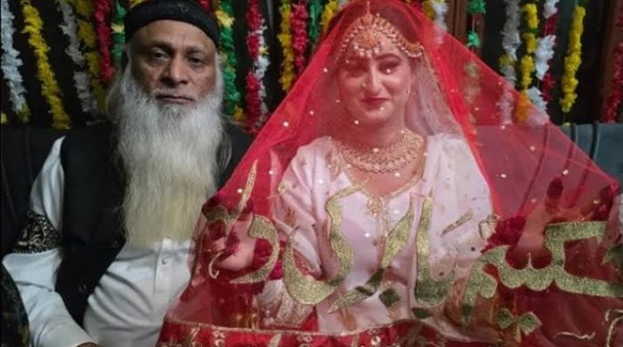 প্রধানমন্ত্রী বাণীতে আরও বলেন, 'দেশ এবং জনগণের স্বার্থের